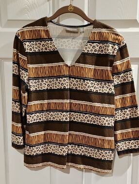 croft & barrow Brown and Tan Animal Print V-Neck 3/4 Sleeve Top
